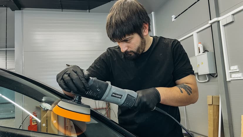 Почему для работы со стеклом лучше обращаться к профессионалам?